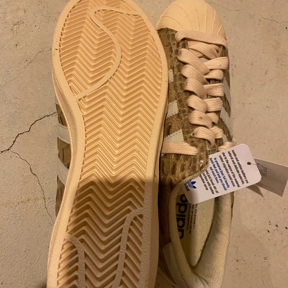 Adidas - Picture 2 of 5